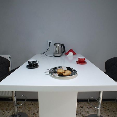 אתונה Modern-Lux Central 1 Bedroom Condo מראה חיצוני תמונה