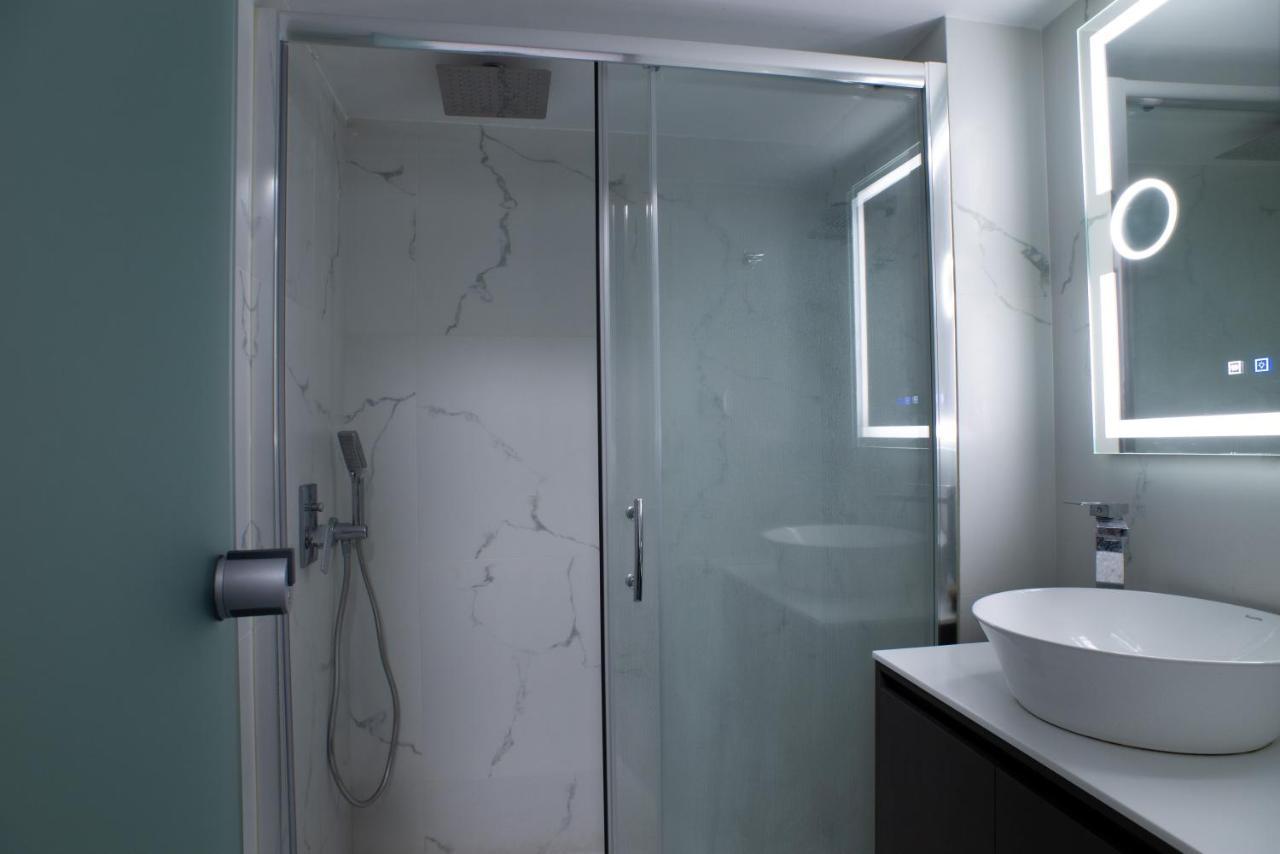 אתונה Modern-Lux Central 1 Bedroom Condo מראה חיצוני תמונה